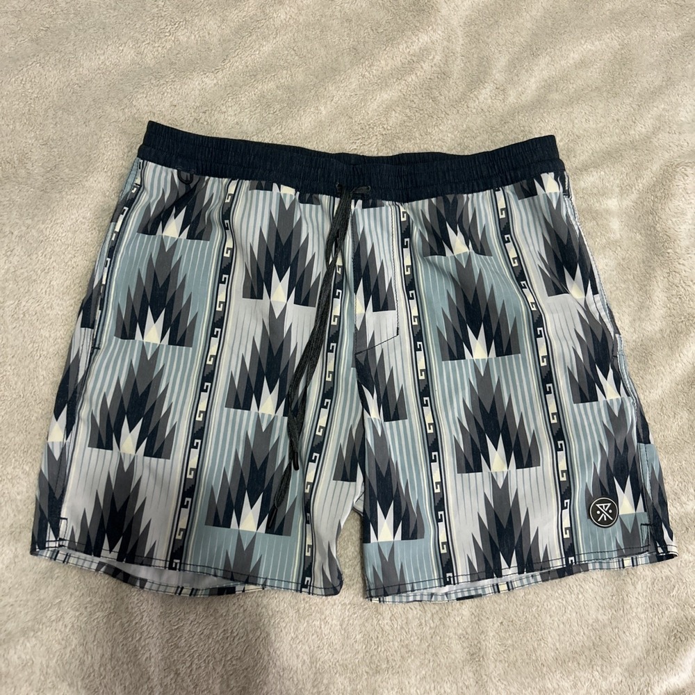 ROARK Mens Large 33  5 Inseam Aztec Print Shorey Tremor 16" Logo Swim Trunks
